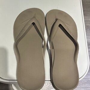 Stylish Tan Sandals for Women
